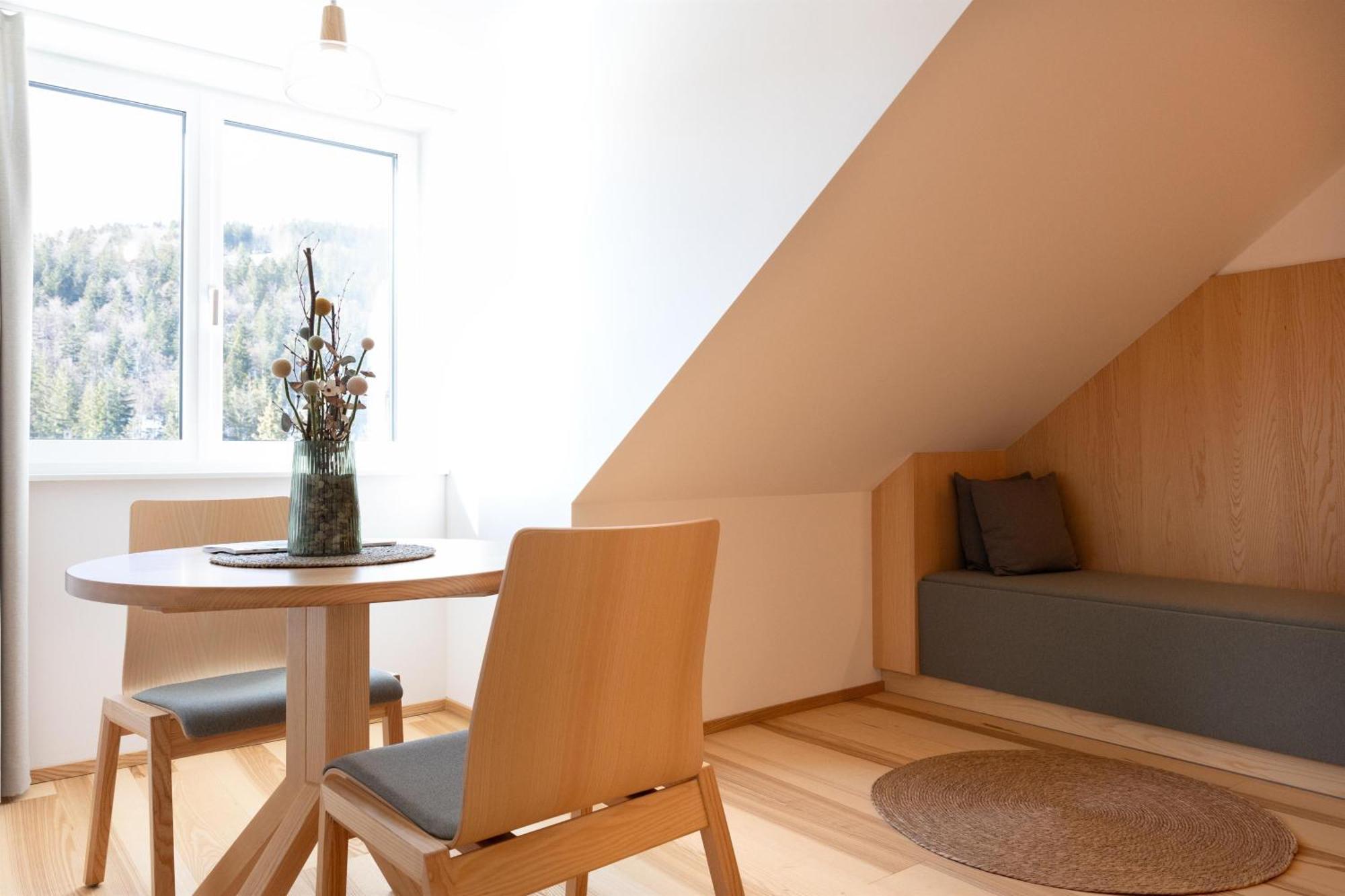 Forsthaus Apartments - Ski + Bike & Hike クラファー・アム・ホッホフィヒト エクステリア 写真
