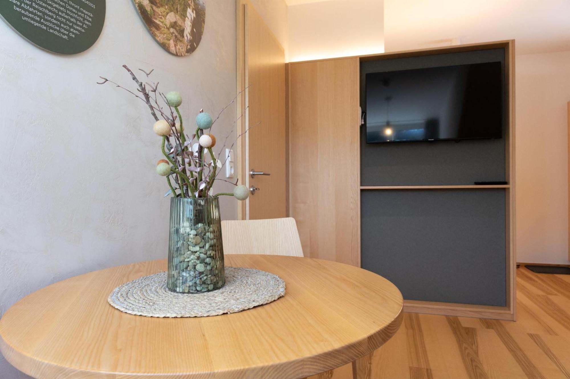 Forsthaus Apartments - Ski + Bike & Hike クラファー・アム・ホッホフィヒト エクステリア 写真